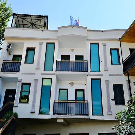 Aisi Kutaisi Hotel Exterior photo