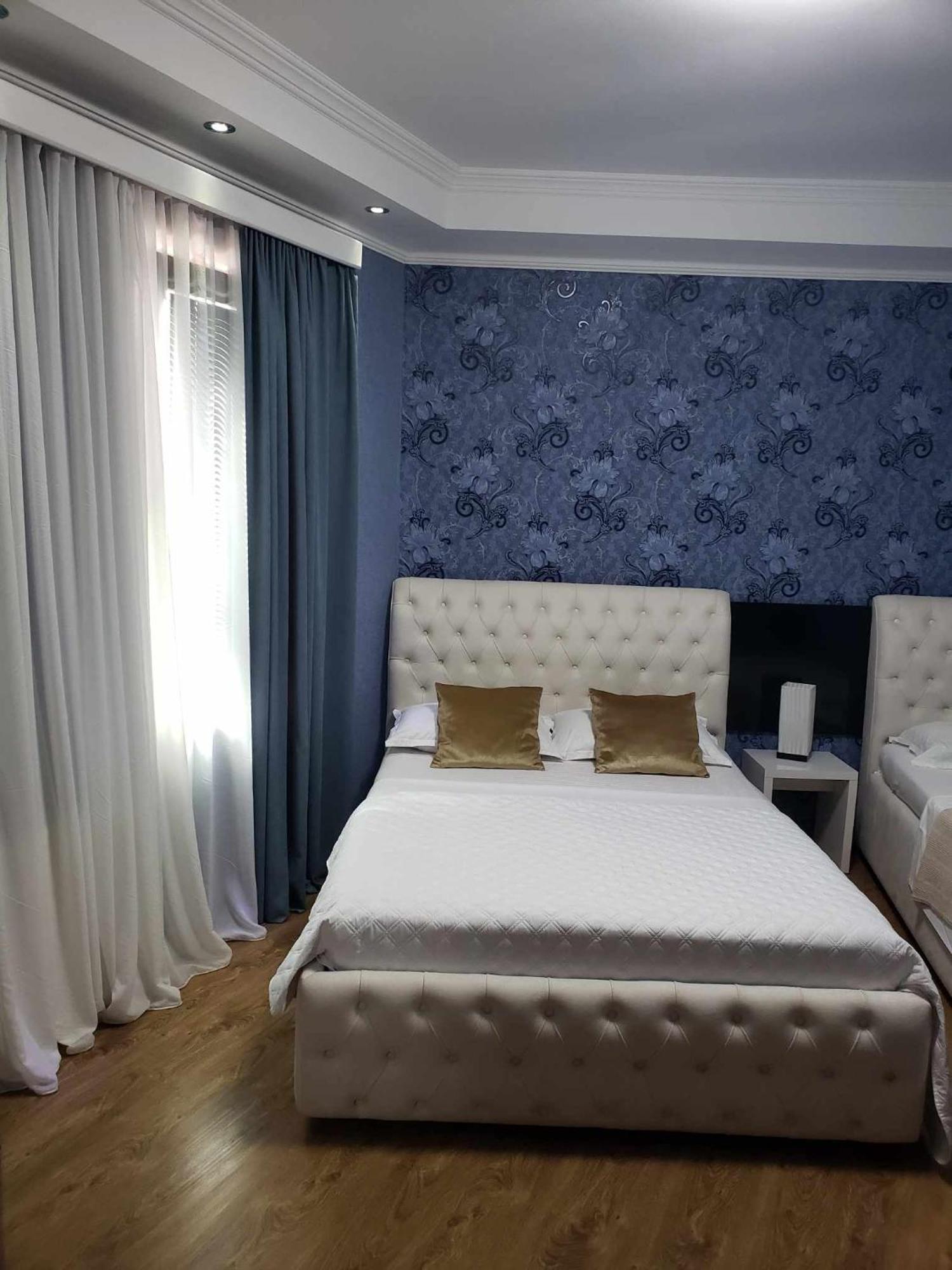 Aisi Kutaisi Hotel Exterior photo
